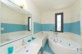 Otus Camere โอตรันโต ภายนอก รูปภาพ